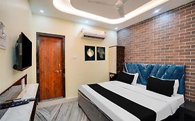 Super Collection O Rajapur Circuit House